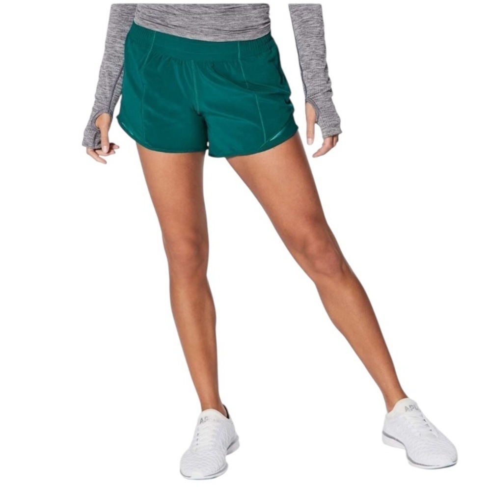 Lululemon Hotty Hot Short II (Long 4”)